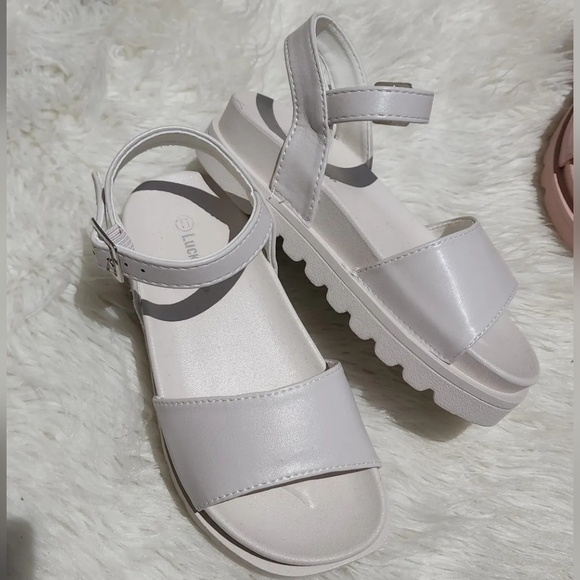 Lug Ivory Sandals ❗️RESTOCK❗️ - Picture 3 of 3